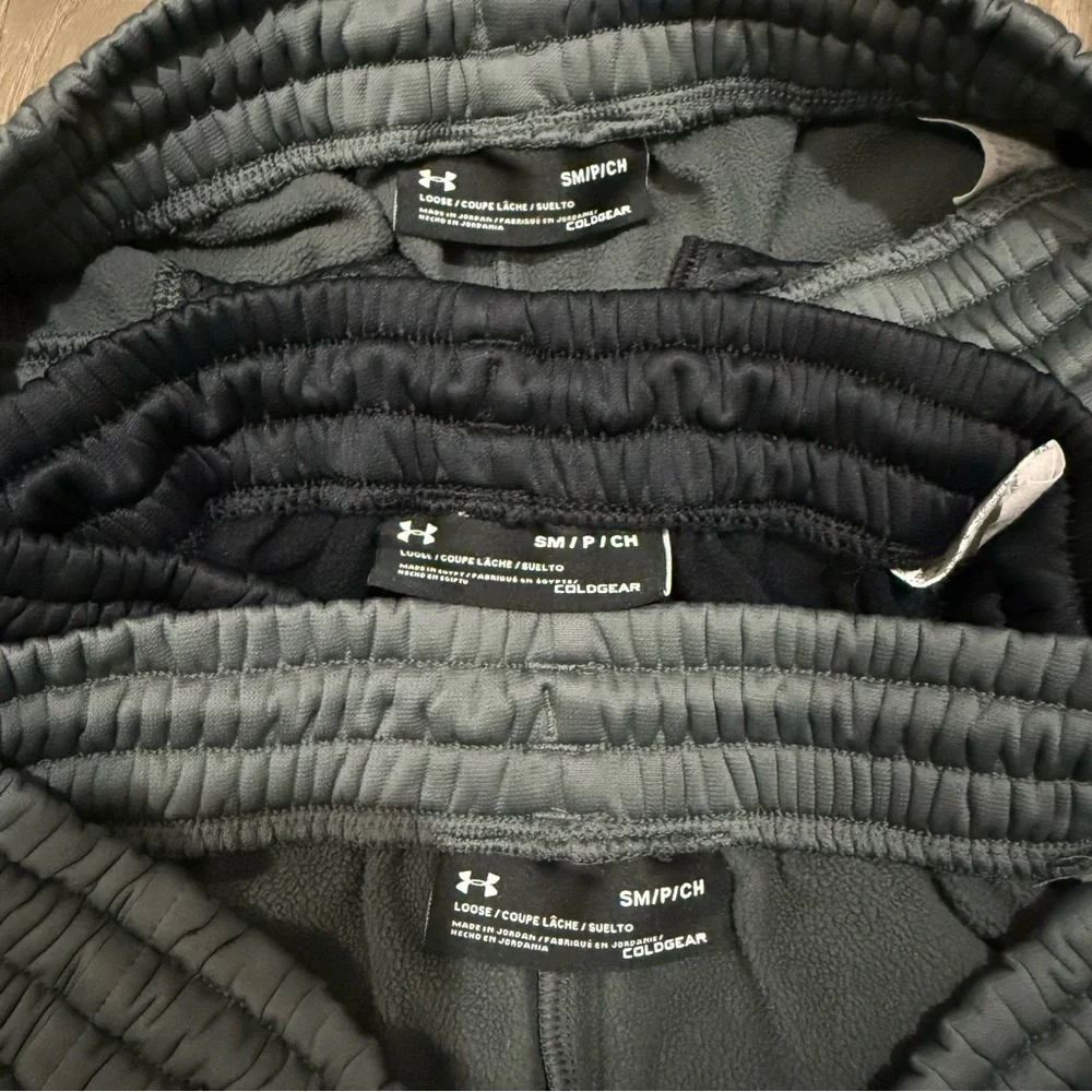 Under Armour Black and Gray Armour Fleece Men’s Pants - Set of 3 - Picture 10 of 15
